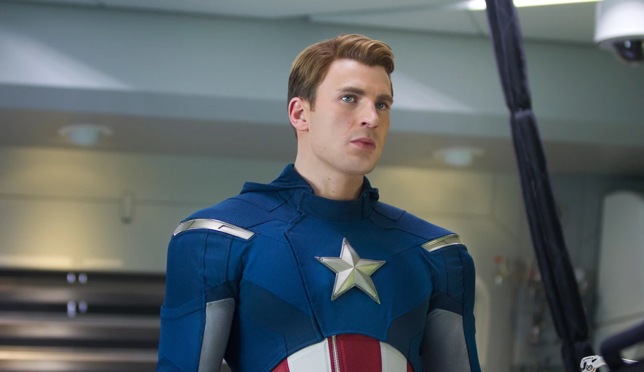 Chris Evans como Capitán América