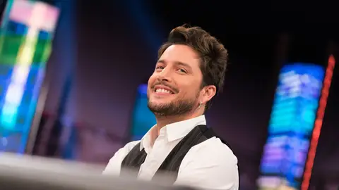 Manuel Carrasco habla en 'El Hormiguero 3.0' sobre la chica que le rechazó: "De ahí empezaron las primeras canciones" Manuel Carrasco habla en 'El Hormiguero 3.0' sobre la chica que le rechazó: "De ahí empezaron las primeras canciones"