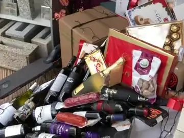 La original cesta de una funeraria de Ourense: el ataúd navideño La original cesta de una funeraria de Ourense: el ataúd navideño