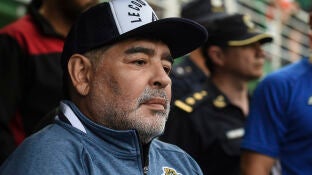 Diego Armando Maradona durante un partido del Club de Gimnasia y Esgrima La Plata