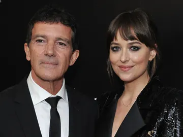 Antonio Banderas y Dakota Johnson Antonio Banderas y Dakota Johnson