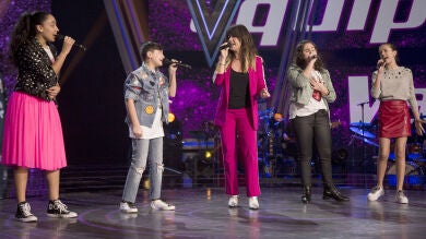 La emotiva actuación de Vanesa Martín con sus semifinalistas en ‘La Voz Kids’ interpretando ‘Hablarán de ti y de mí’