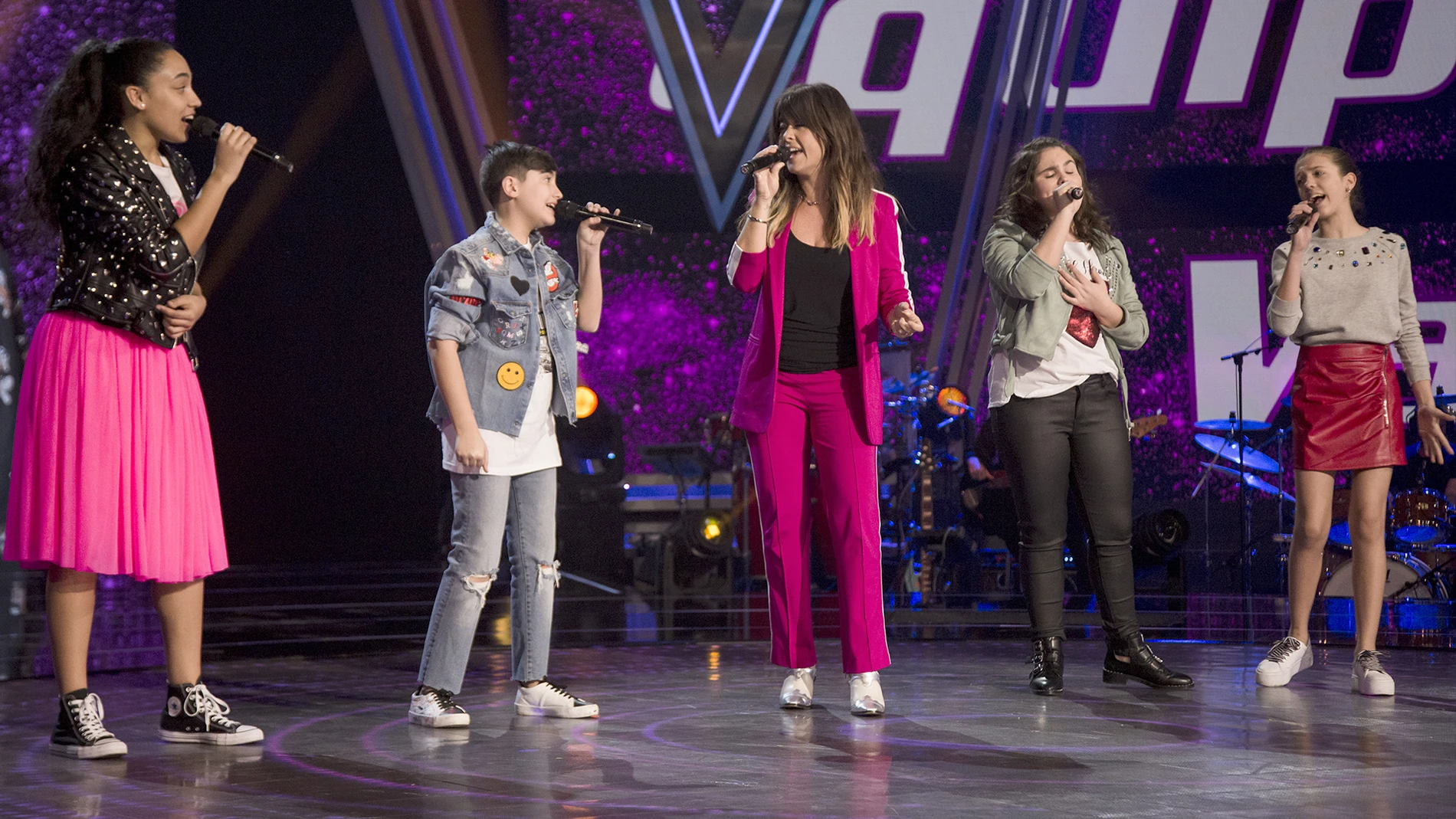 La emotiva actuación de Vanesa Martín con sus semifinalistas en ‘La Voz Kids’ interpretando ‘Hablarán de ti y de mi’