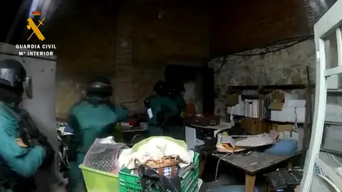 La Audiencia Nacional deja en libertad bajo fianza a otro de los CDR detenidos por preparar explosivos La Audiencia Nacional deja en libertad bajo fianza a otro de los CDR detenidos por preparar explosivos