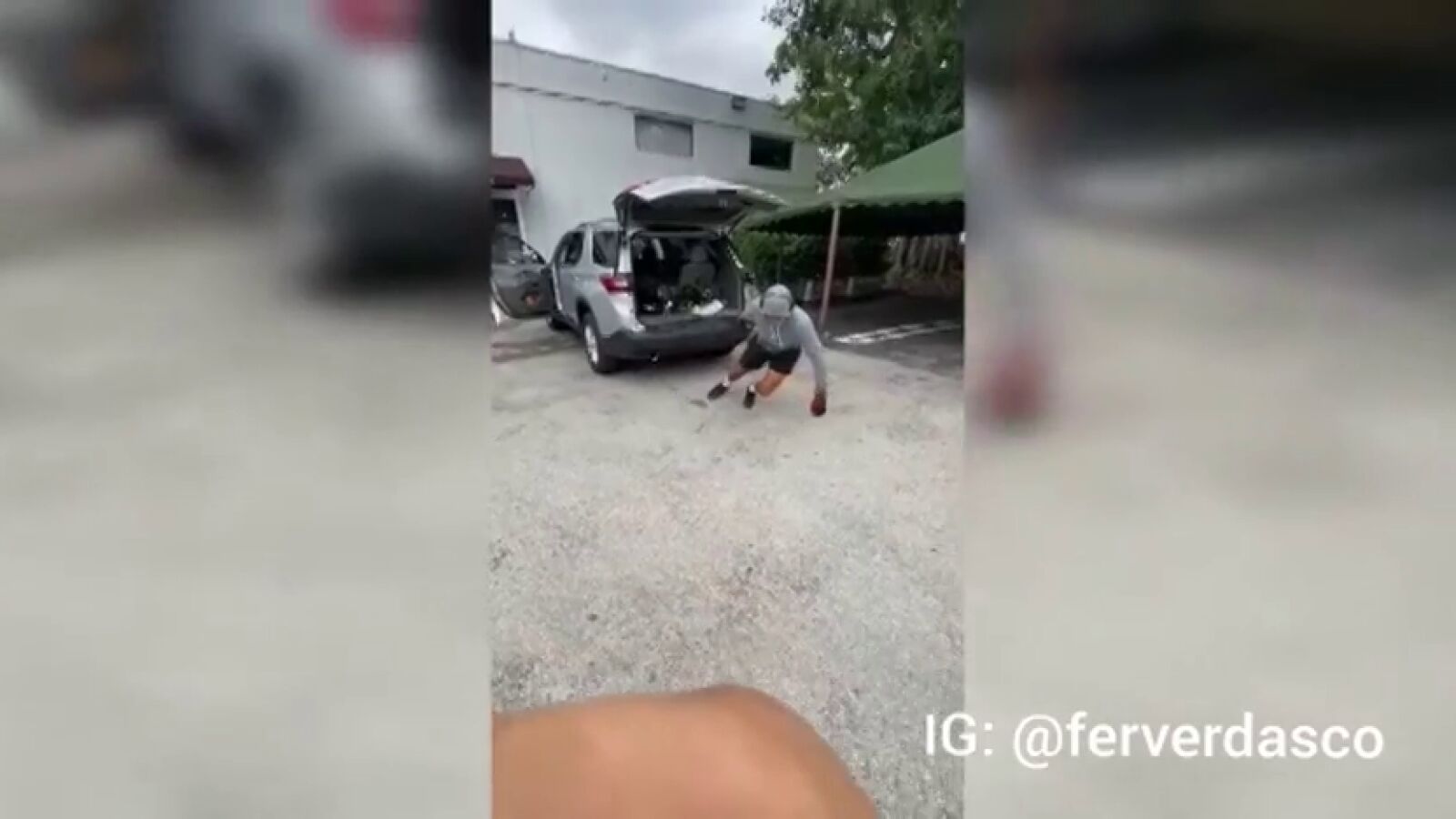 El entrenamiento extremo de Fernando Verdasco arrastrando un coche con su cuerpo
