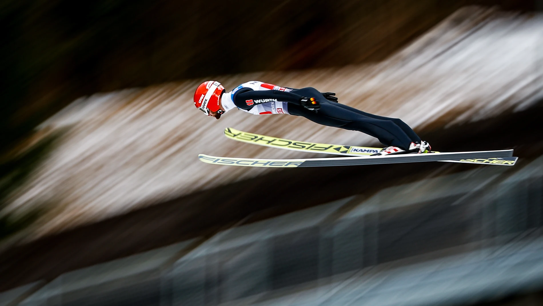 Markus Eisenbichler, en acción en los saltos de esquí de Año Nuevo en 2019 Markus Eisenbichler, en acción en los saltos de esquí de Año Nuevo en 2019