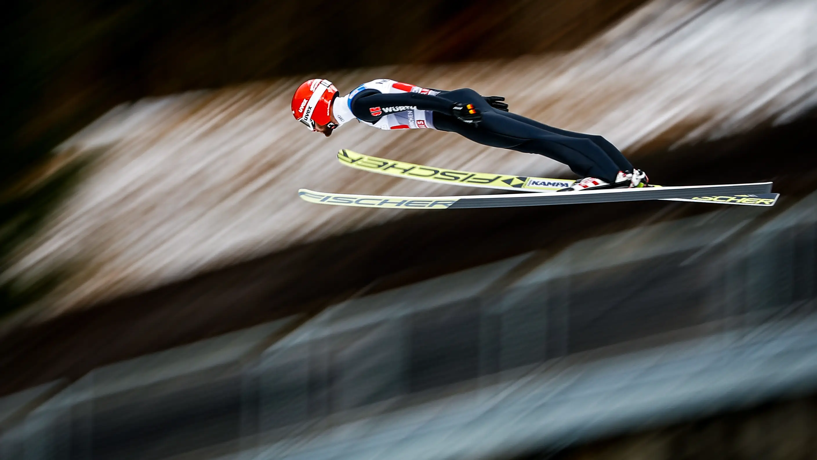 Markus Eisenbichler, en acción en los saltos de esquí de Año Nuevo en 2019 Markus Eisenbichler, en acción en los saltos de esquí de Año Nuevo en 2019
