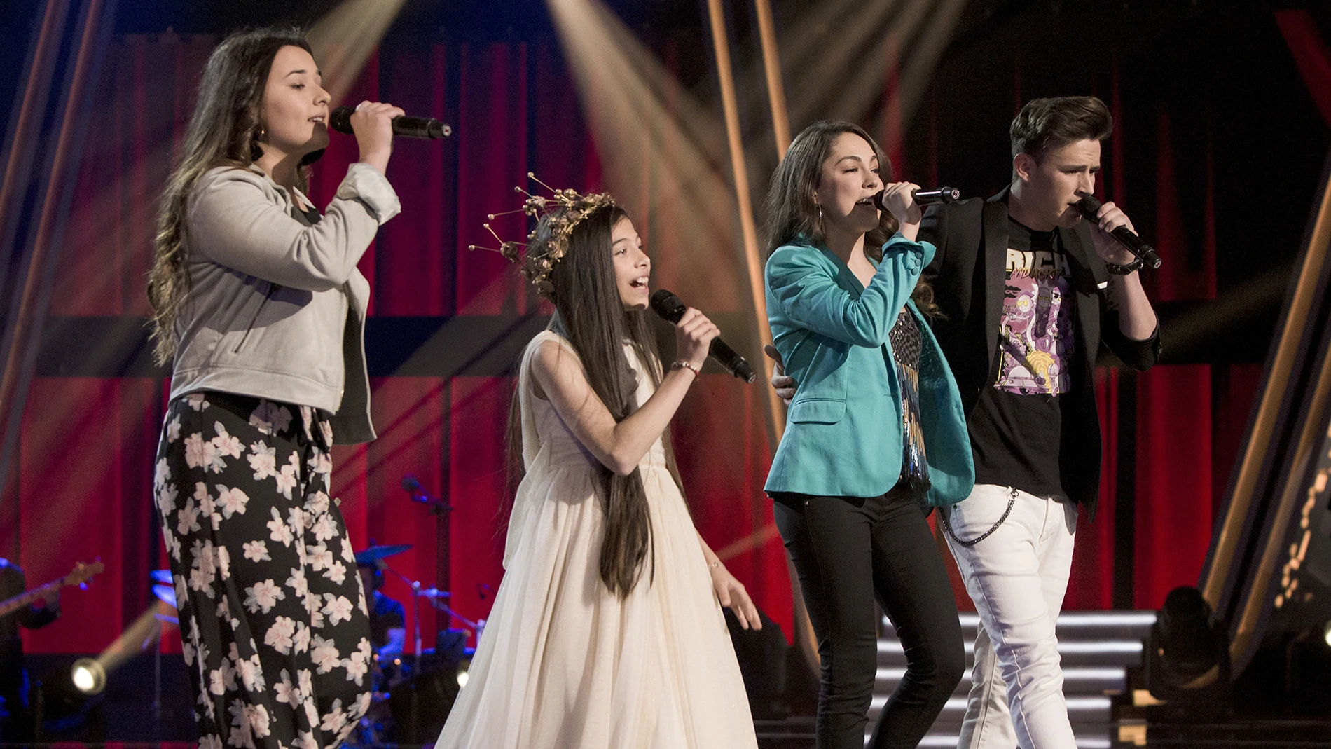 Melani, Rocío Aguilar, José María Ruiz y María Parrado impresionan con popurrí de grandes éxitos en la Gran Final ‘La Voz Kids’