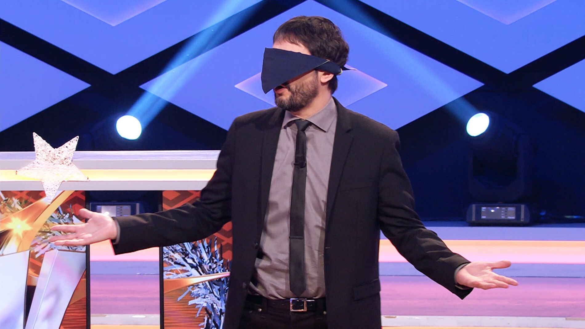 El juego de &lsquo;La gallinita ciega&rsquo; inaugura un programa muy especial de &lsquo;&iexcl;Boom!&rsquo;