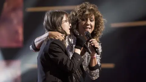 Rosana y Sofía Esteban, arrolladoras al cantar juntas ‘No olvidarme de olvidar’ en la Gran Final de ‘La Voz Kids’ Rosana y Sofía Esteban, arrolladoras al cantar juntas ‘No olvidarme de olvidar’ en la Gran Final de ‘La Voz Kids’