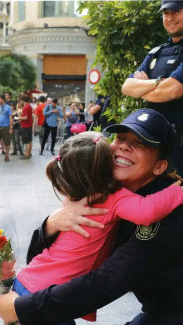 La Dirección General de la Policía saluda la Navidad reivindicando su actuación en Cataluña La Dirección General de la Policía saluda la Navidad reivindicando su actuación en Cataluña
