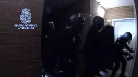 Siete detenidos por robar en tiendas de Madrid con hachas o armas de fuego Siete detenidos por robar en tiendas de Madrid con hachas o armas de fuego
