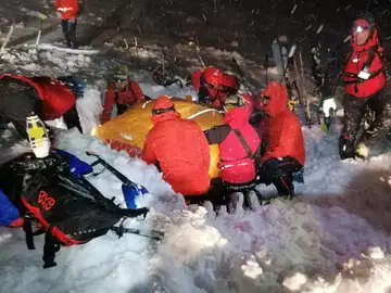 Milagroso rescate a un esquiador a 2000 metros de altura Milagroso rescate a un esquiador a 2000 metros de altura