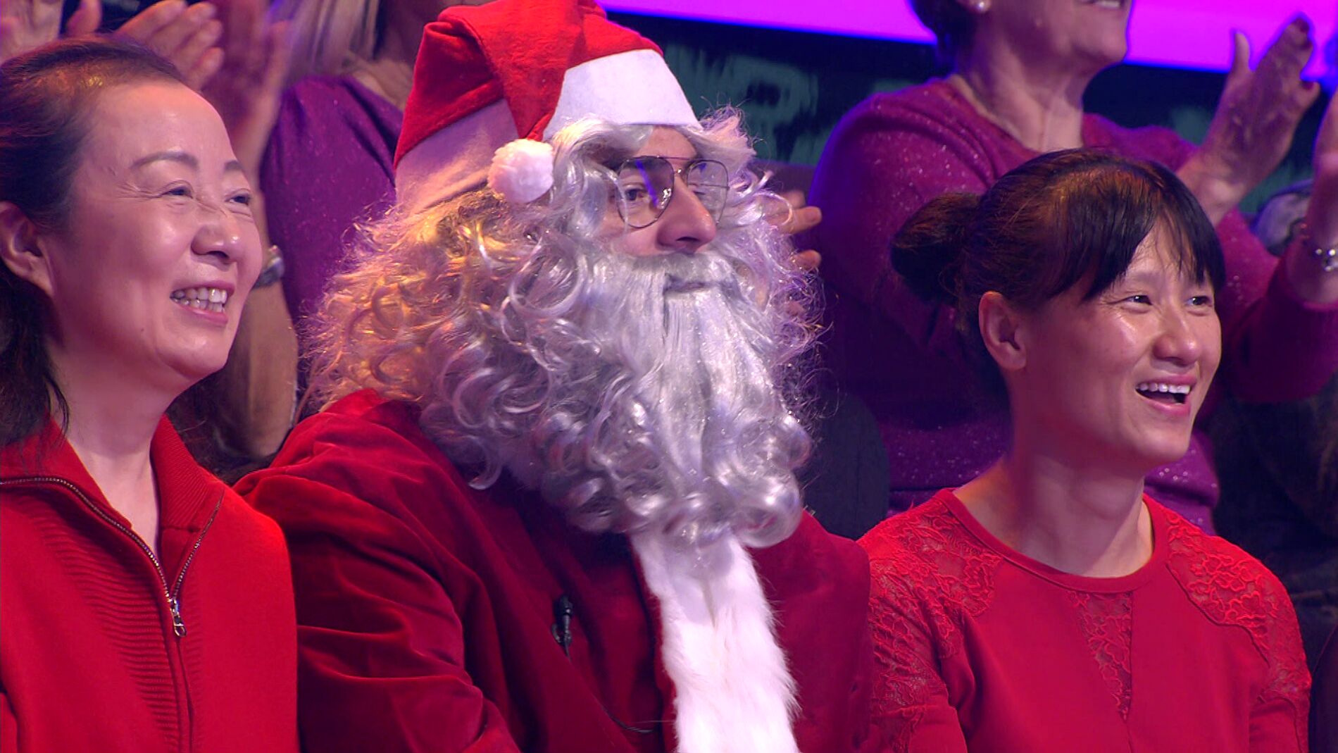 Papá Noel, en '¡Ahora caigo!': consulta a Arturo Valls su misterioso último regalo que le queda por entregar 