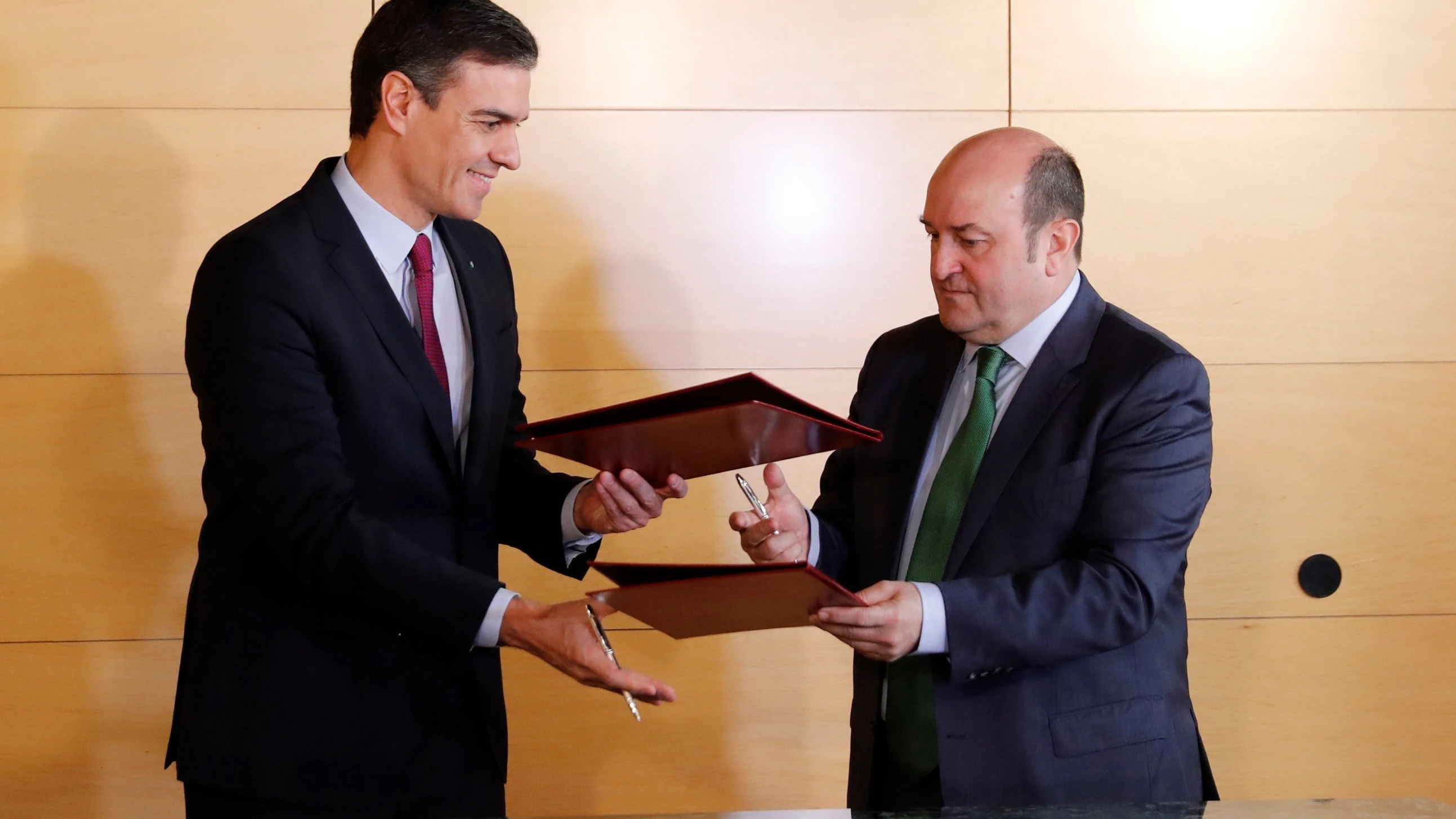 Pedro S&aacute;nchez y Andoni Ortuzar