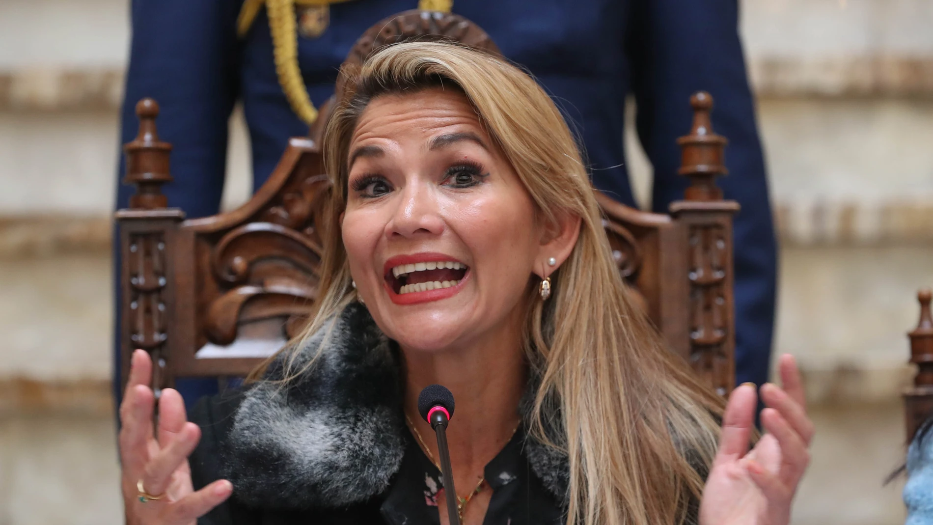 Jeanine Áñez, presidenta interina de Bolivia Jeanine Áñez, presidenta interina de Bolivia