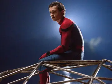 Tom Holland como SpiderMan Tom Holland como SpiderMan