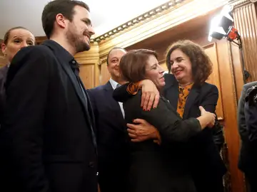 El PSOE descarta que la investidura sea el 5 de enero pero sí se muestra confiado en conseguir que prospere El PSOE descarta que la investidura sea el 5 de enero pero sí se muestra confiado en conseguir que prospere