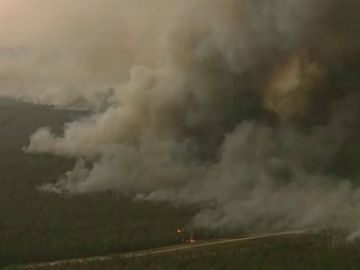 Miles de personas atrapadas por el fuego en Australia