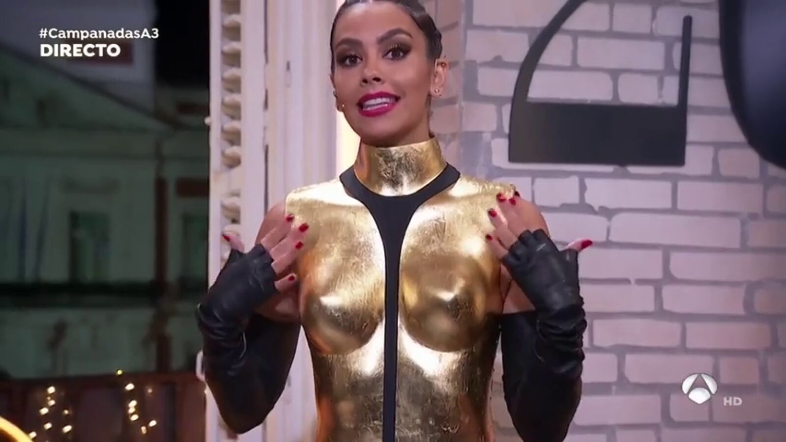 Cristina Pedroche desvela el verdadero significado de su vestido para las Campanadas de Antena 3