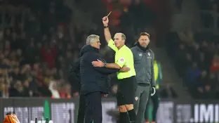 Tarjeta amarilla para Jose Mourinho Tarjeta amarilla para Jose Mourinho