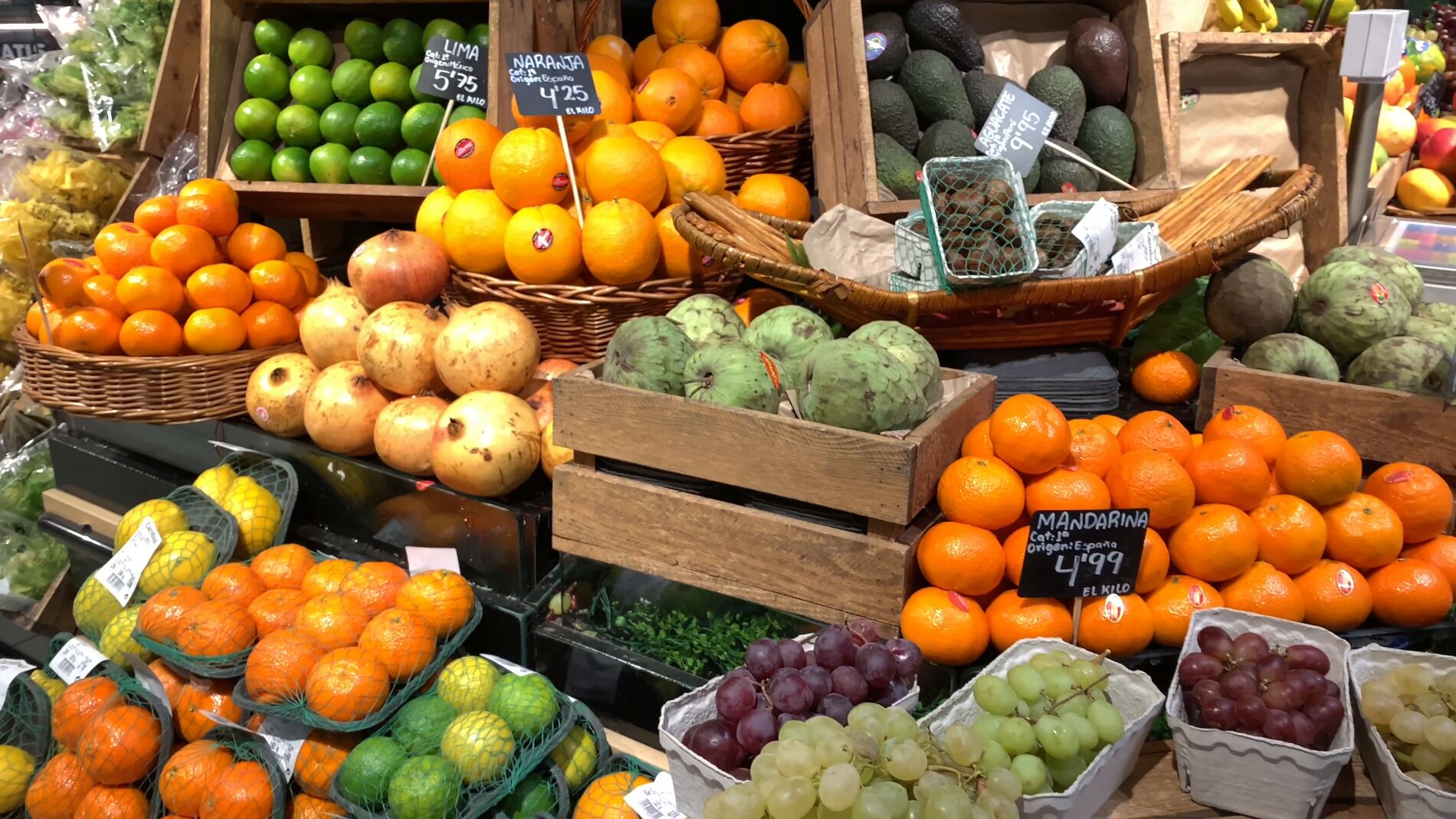 Las frutas que es mejor comer con piel