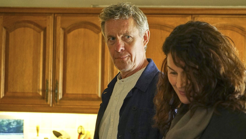 Alex Jennings es Ted Day en 'El cazafortunas'