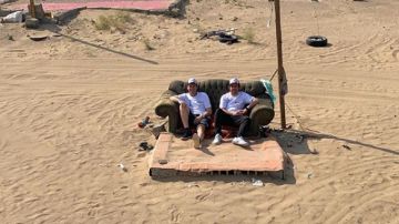 Alonso y Marc Coma en el desierto