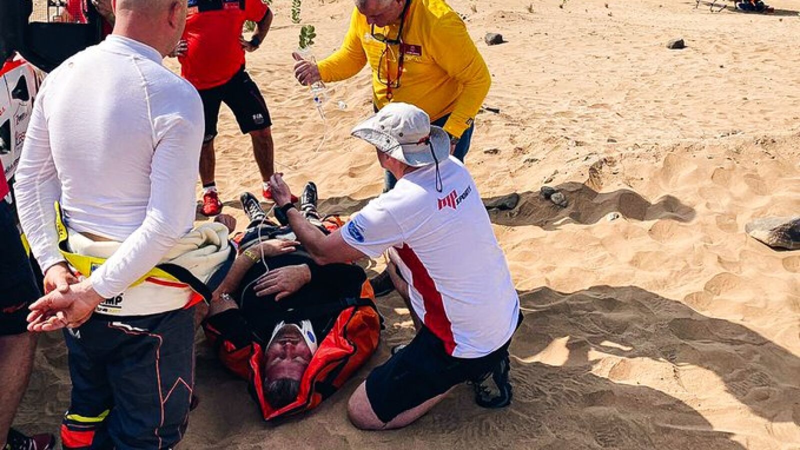 Martin Kolomy, primera víctima del Dakar antes de haber empezado tras un terrible accidente en el 'shakedown'