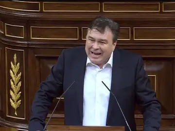 El diputado de Teruel Existe durante la sesión de investidura El diputado de Teruel Existe durante la sesión de investidura