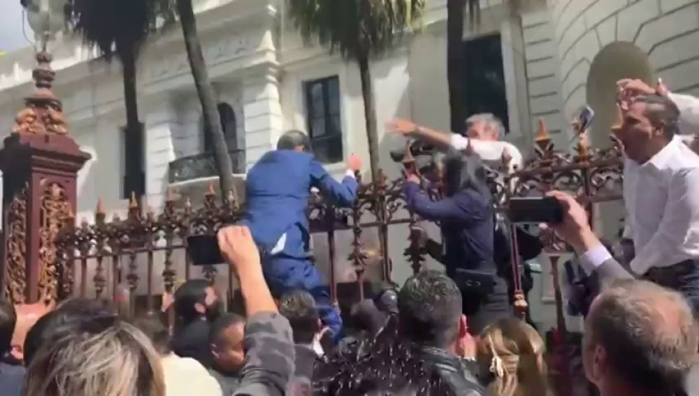 Guaidó denuncia un golpe de estado después de que el Chavismo le quite la presidencia de la Asamblea Nacional venezolana 