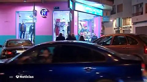 Mueren dos personas y otras cinco resultan heridas tras un incendio en un edificio en Hellín, Albacete Mueren dos personas y otras cinco resultan heridas tras un incendio en un edificio en Hellín, Albacete