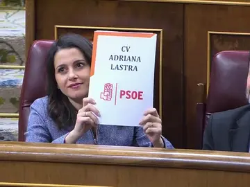Inés Arrimadas se burla del currículum de Adriana Lastra Inés Arrimadas se burla del currículum de Adriana Lastra