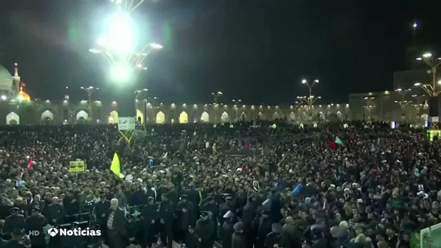 Oficiales rusos homenajean al general Soleiman&iacute; en su embajada en Siria