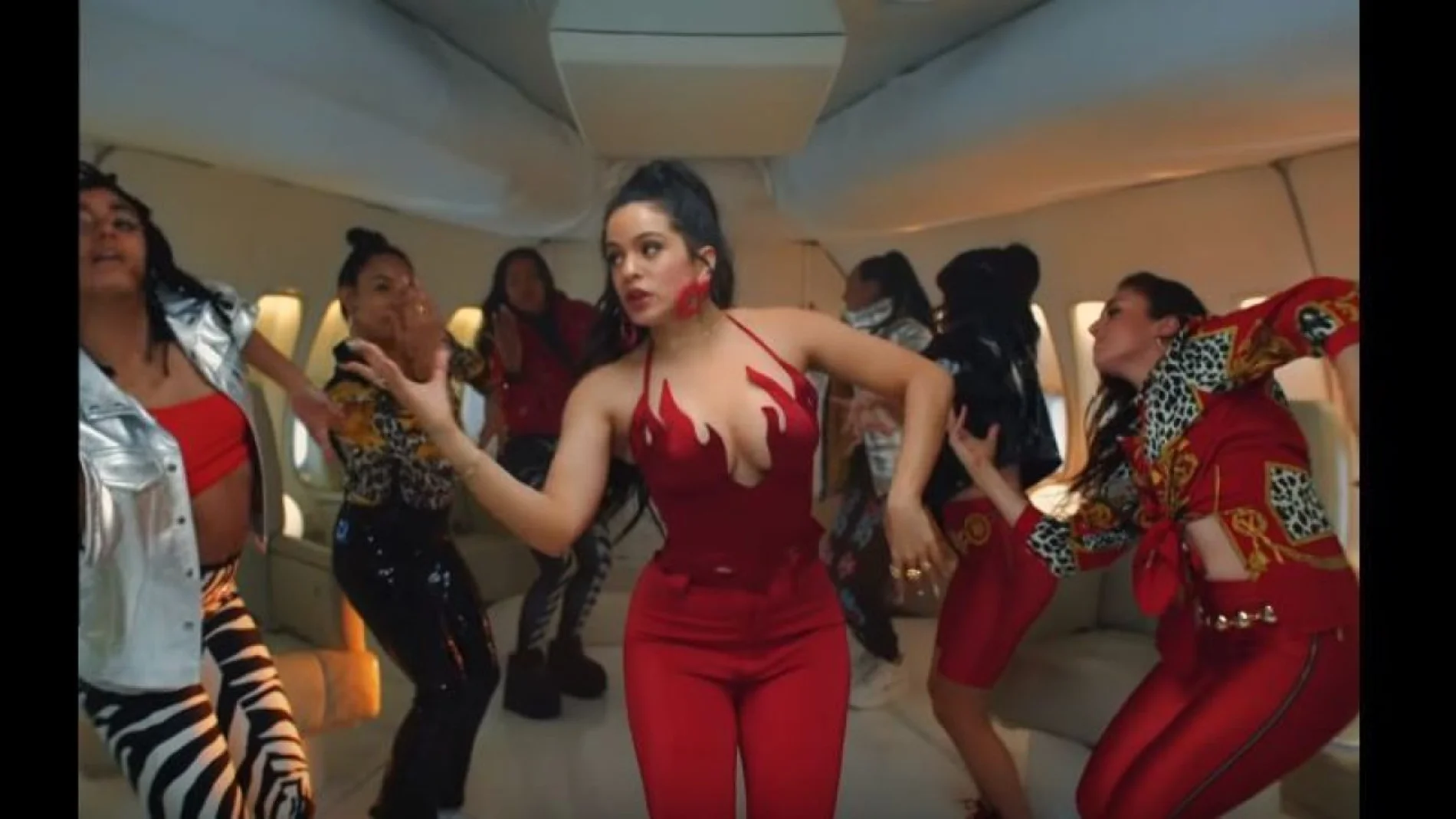 Rosalía en el vídeo 'Con Altura' Rosalía en el vídeo 'Con Altura'