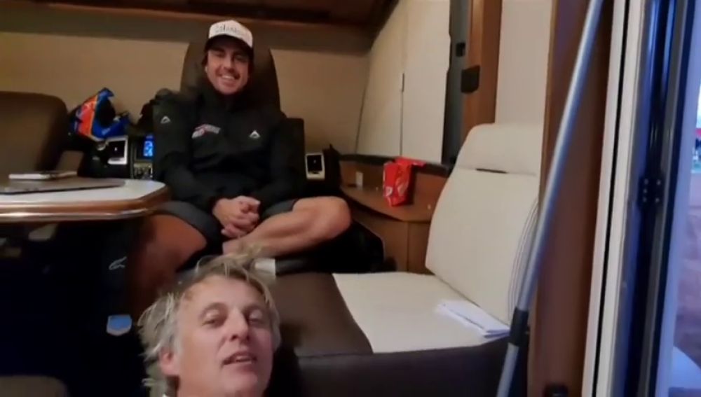 Así es por dentro la caravana de Fernando Alonso en el Rally Dakar: "Estoy vivo"