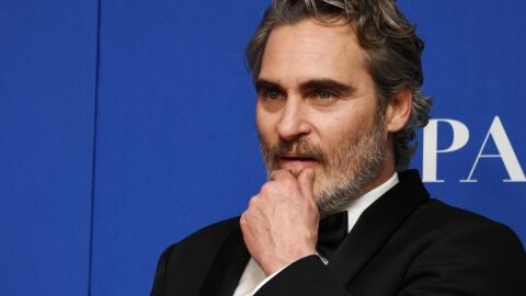Joaquin Phoenix en los Globos de Oro 2020