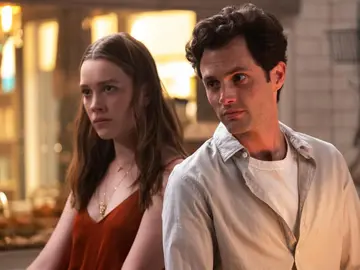 Victoria Pedretti y Penn Badgley son Love y Joe en 'You' Victoria Pedretti y Penn Badgley son Love y Joe en 'You'