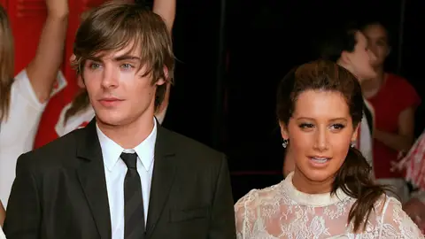 Ashley Tisdale y Zac Efron en 'High School Musical' Ashley Tisdale y Zac Efron en 'High School Musical'