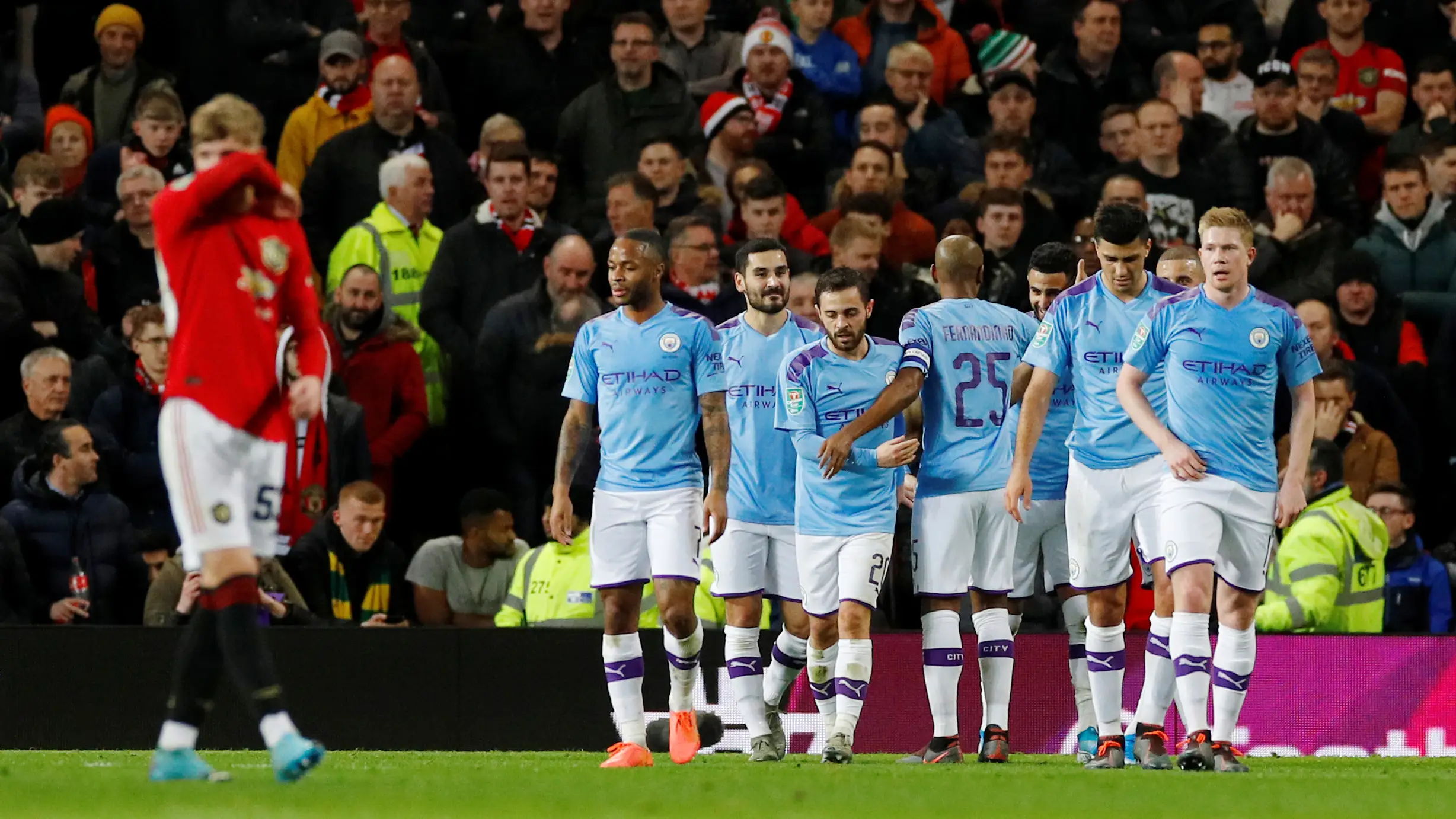 Los jugadores del City celebran un gol en Old Trafford