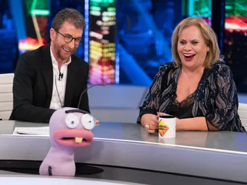 Carmina Barrios confiesa en 'El Hormiguero 3.0' cómo empezó a fumar con sólo 7 años Carmina Barrios confiesa en 'El Hormiguero 3.0' cómo empezó a fumar con sólo 7 años
