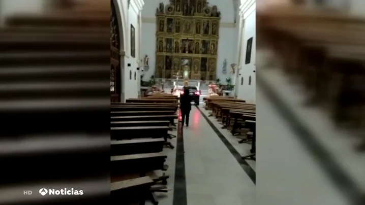 COCHE IGLESIA COCHE IGLESIA