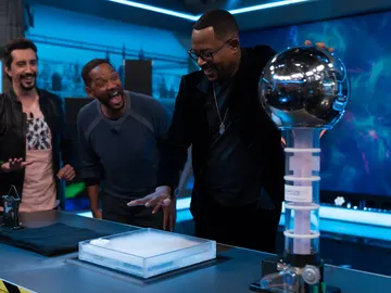Martin Lawrence se convierte en Dios gracias a la ciencia de Marron Martin Lawrence se convierte en Dios gracias a la ciencia de Marron