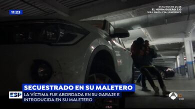 Le secuestran y encierran en el maletero para sacar dinero de sus tarjetas bancarias en Madrid