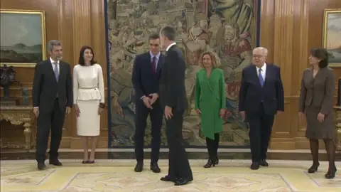 Pedro Sánchez al rey: "Le hemos dado muchas preocupaciones" Pedro Sánchez al rey: "Le hemos dado muchas preocupaciones"