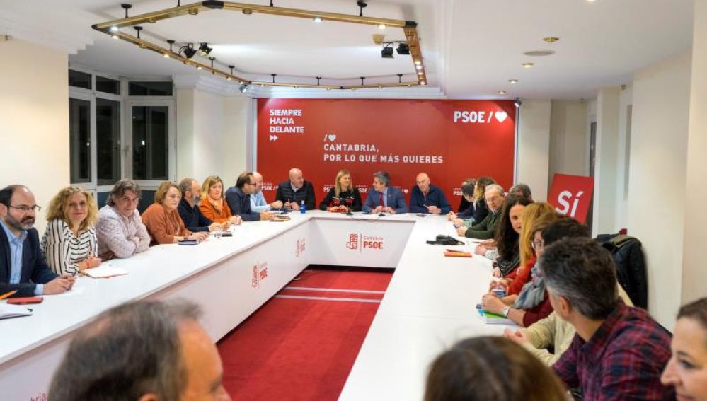 Los miembros de la ejecutiva del PSOE cántabro 
