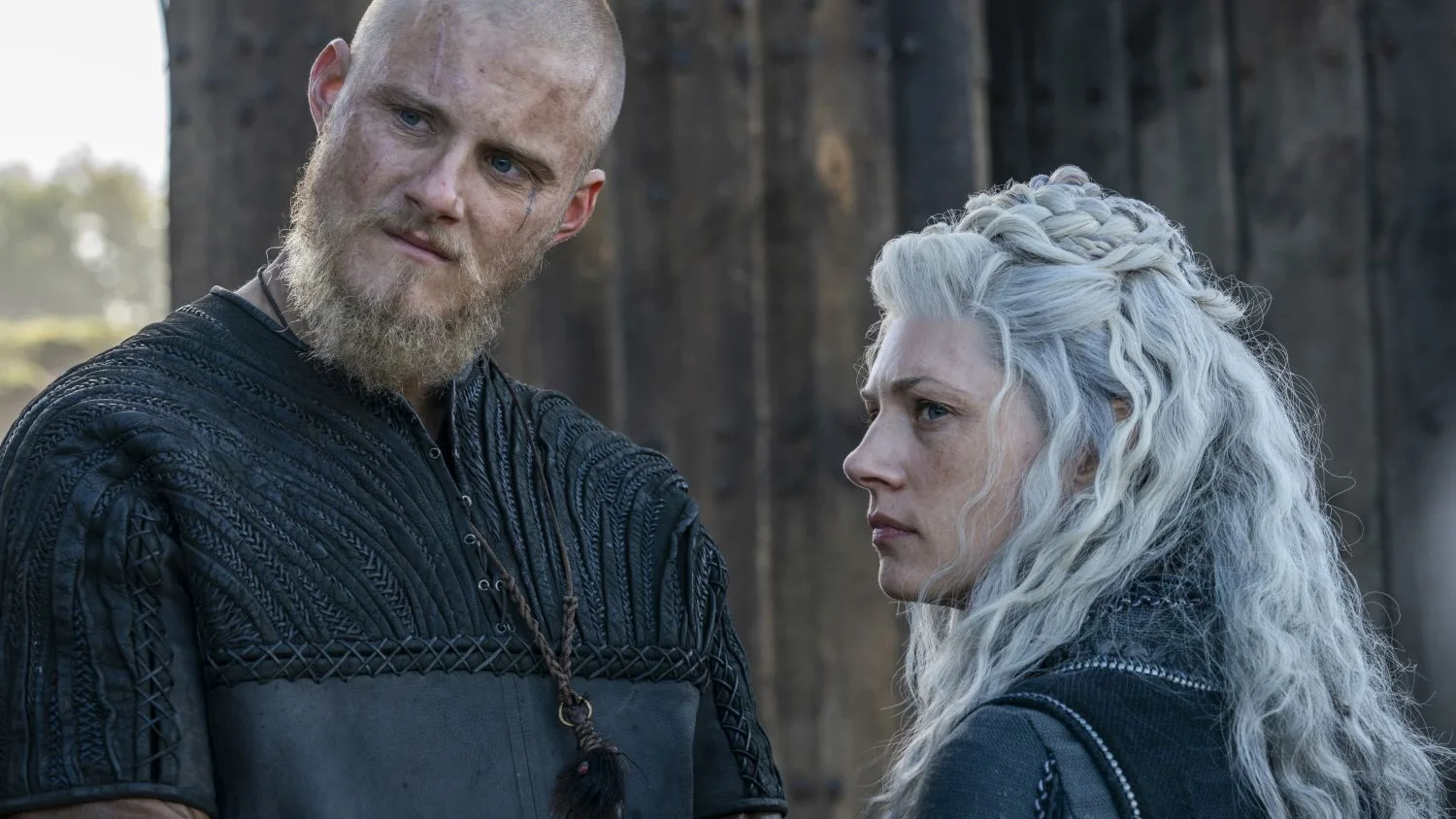 Bjorn y Lagherta en 'Vikingos' Bjorn y Lagherta en 'Vikingos'