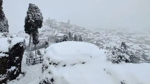 La nieve ha llegado a La Fresneda La nieve ha llegado a La Fresneda