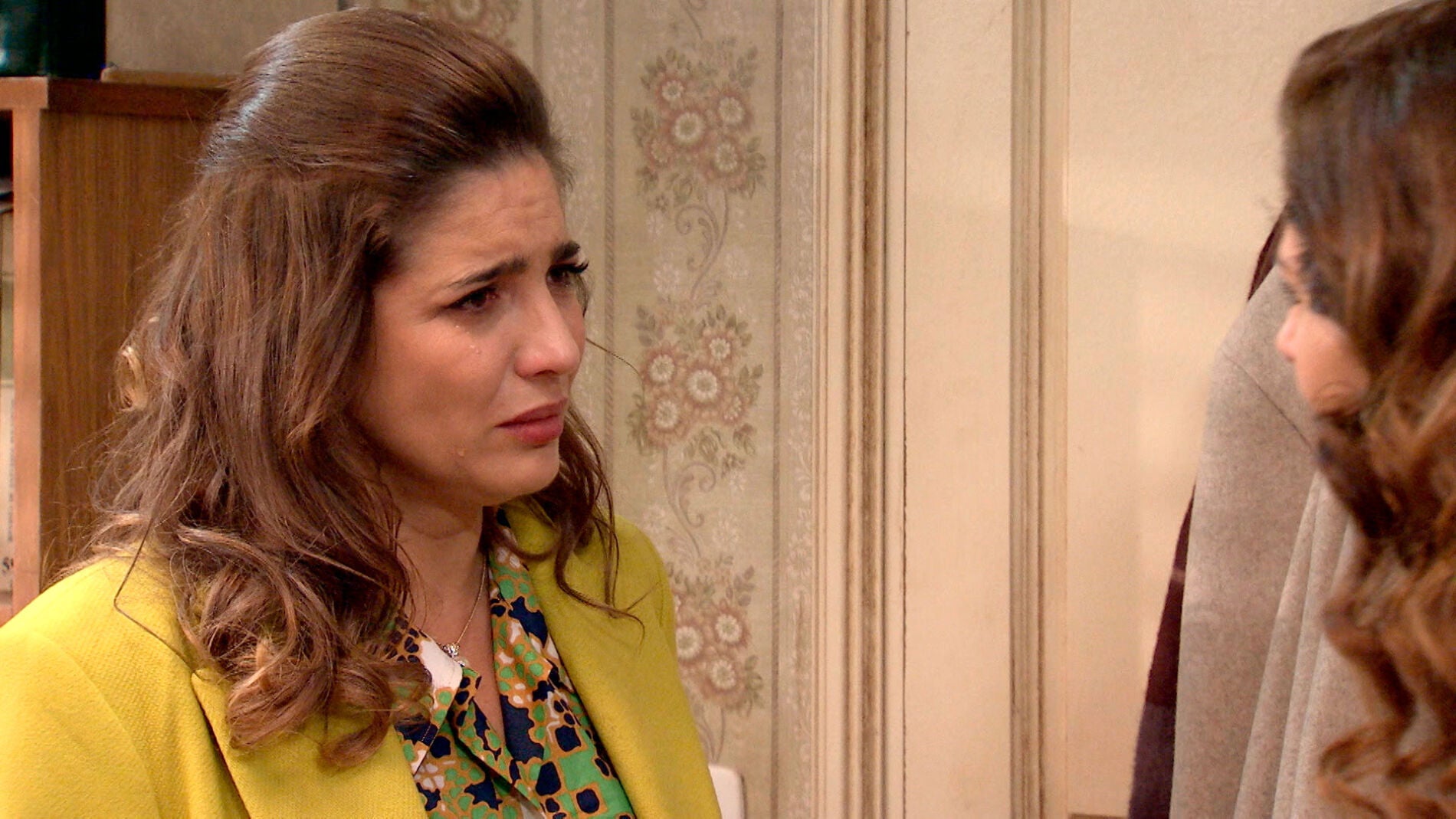 Irene le ruega nuevamente perd&oacute;n a Julia