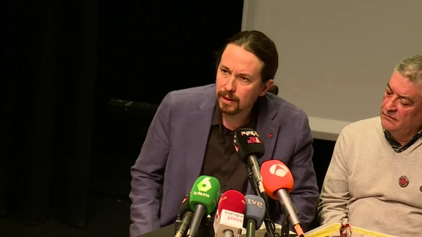 Pablo Iglesias critica que "quienes arrancaron a miles de niños de sus padres para enseñarles el 'Cara al Sol'" apoyen el pin parental Pablo Iglesias critica que "quienes arrancaron a miles de niños de sus padres para enseñarles el 'Cara al Sol'" apoyen el pin parental